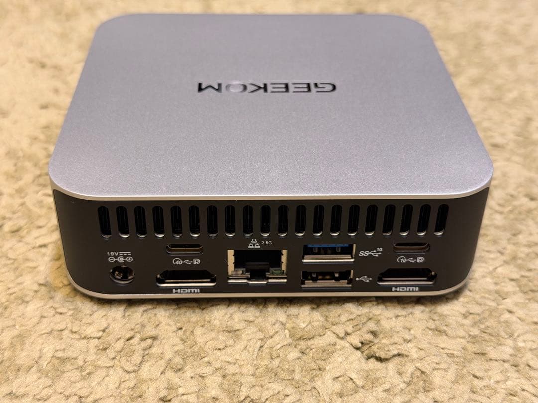 【美品】GEEKOM A6 ミニPC