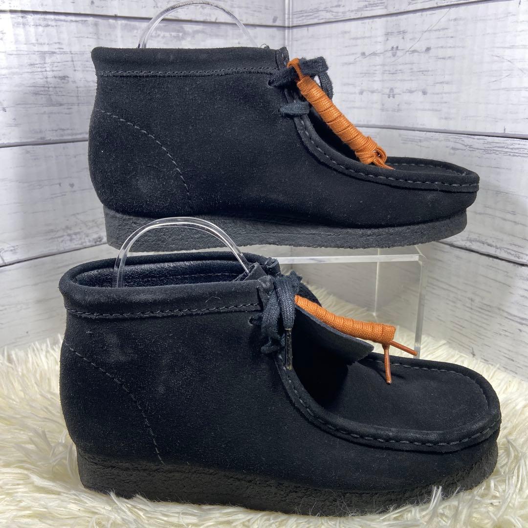 チャーム＆変え紐付✨クラークスCLARKS ORIGINALS ワラビー 黒色