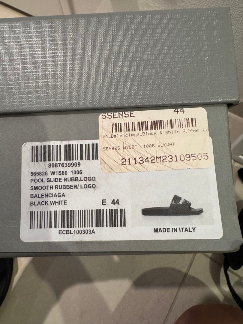BALENCIAGA ブラック サンダル