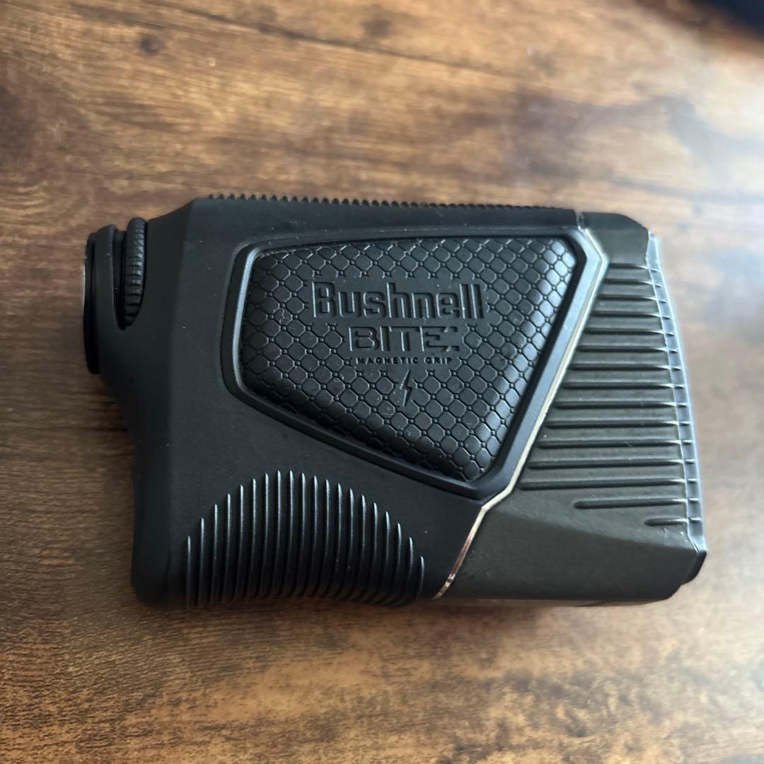 定価74,800円　松山プロ愛用モデル　Bushnell PRO XE