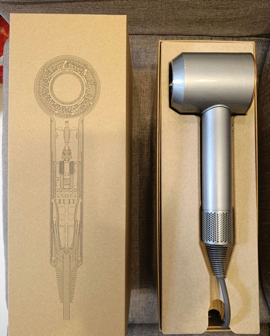 【極美品】Dyson ドライヤー HD 15 ULF BNBC JP