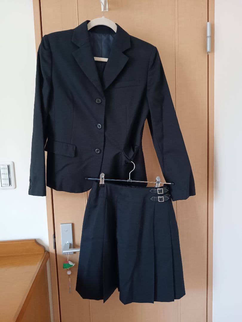 BURBERRYスーツ　卒業式や入学式　160センチ　シンプル