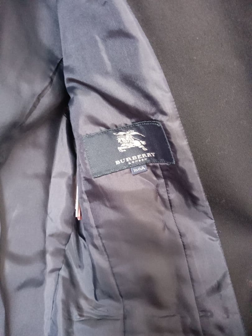 BURBERRYスーツ　卒業式や入学式　160センチ　シンプル