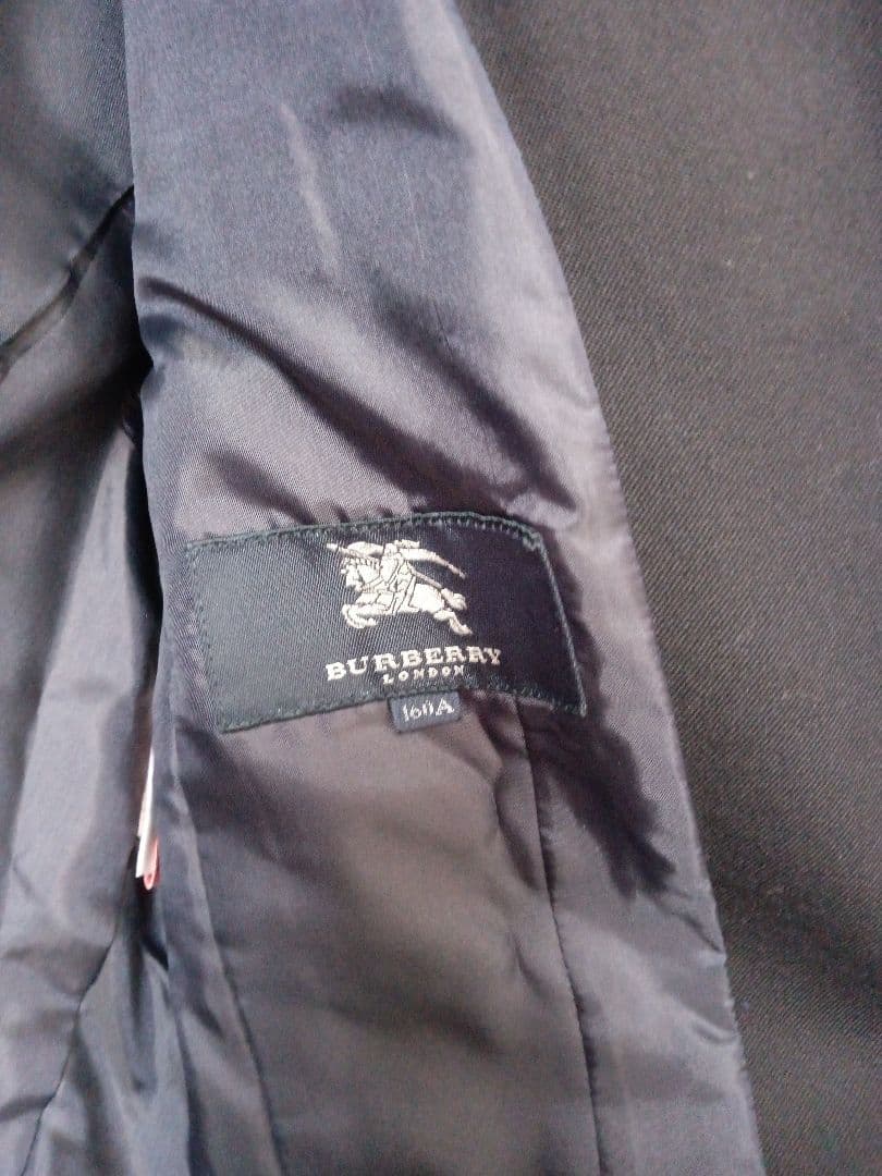 BURBERRYスーツ　卒業式や入学式　160センチ　シンプル