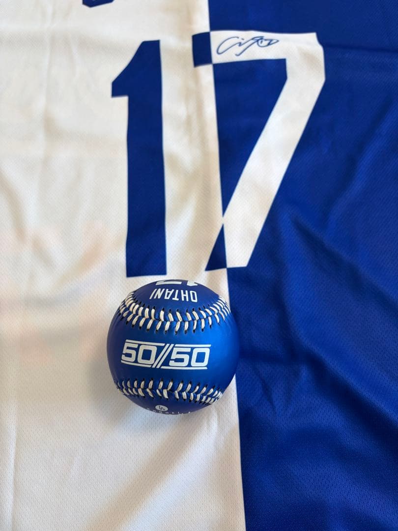 MLBドジャース 大谷翔平　 ミックスハーフサインプリント (非売品)&ボール