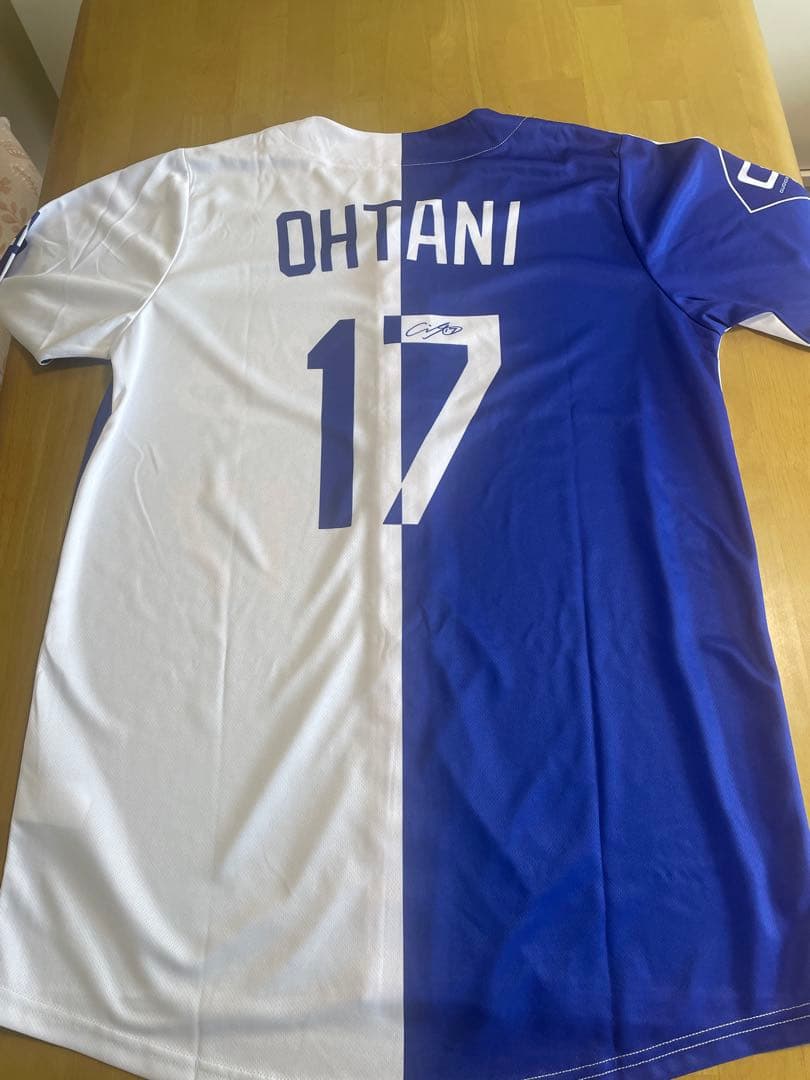 MLBドジャース 大谷翔平　 ミックスハーフサインプリント (非売品)&ボール