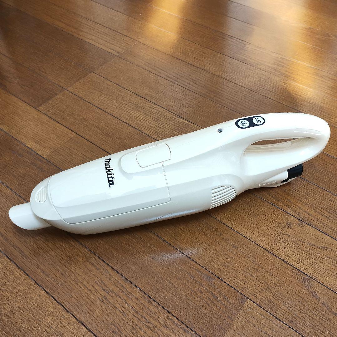 マキタ充電式クリーナーCL102D