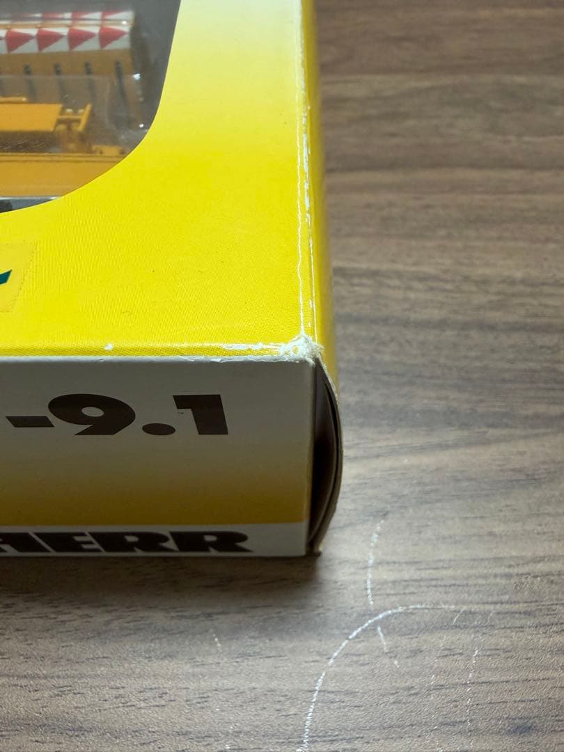 ミニカー Liebherr LTM 1750-1