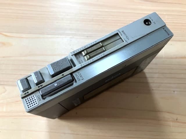 超希少品 高音質 整備済完全動作品 SONY TPS-L2 新品のヘッドホン付