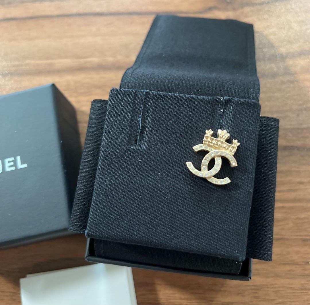 CHANEL 王冠ピアス　片耳