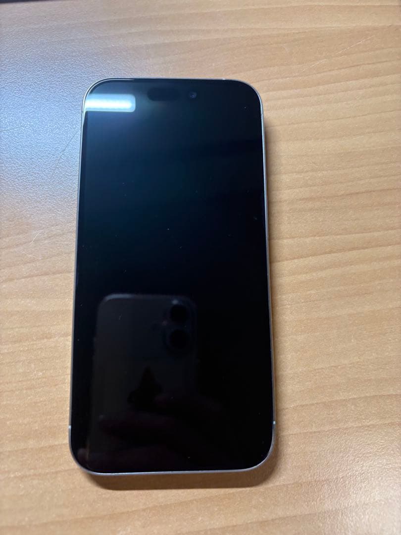 【美品】iPhone 15 Pro 128GBホワイトチタニウム