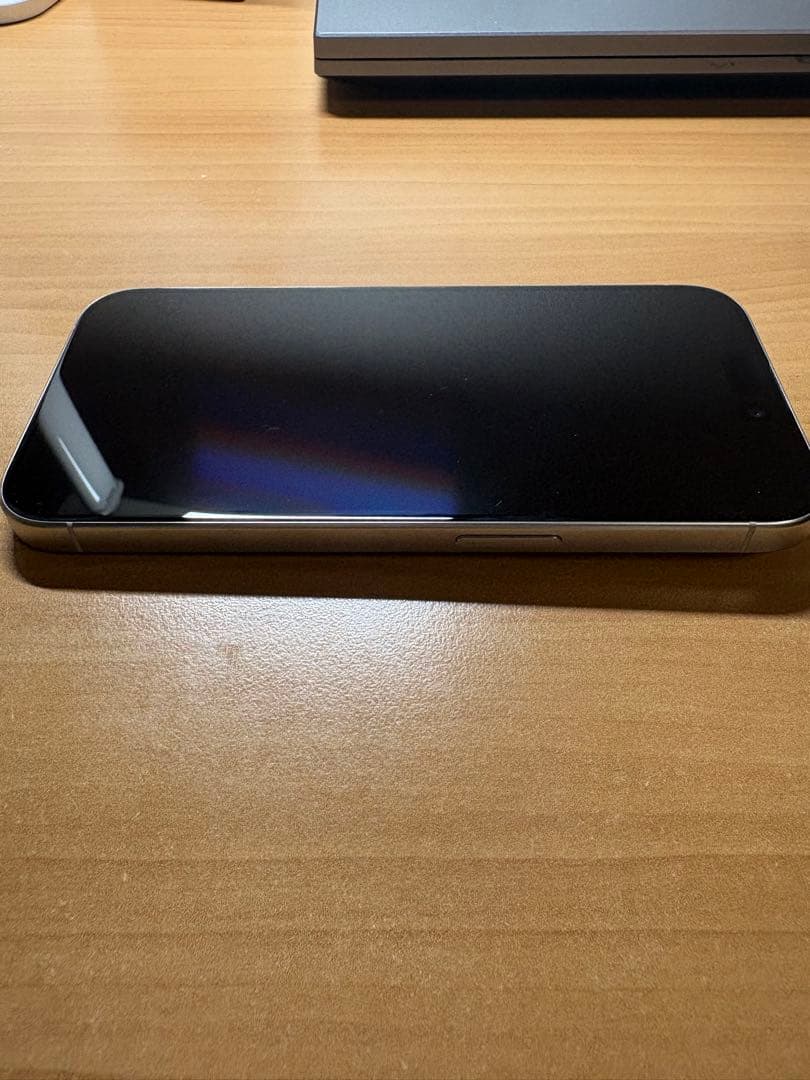 【美品】iPhone 15 Pro 128GBホワイトチタニウム