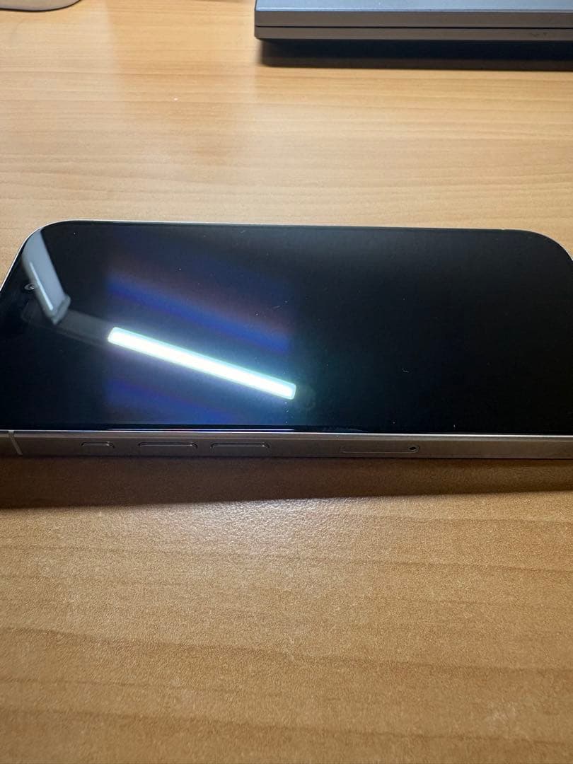 【美品】iPhone 15 Pro 128GBホワイトチタニウム