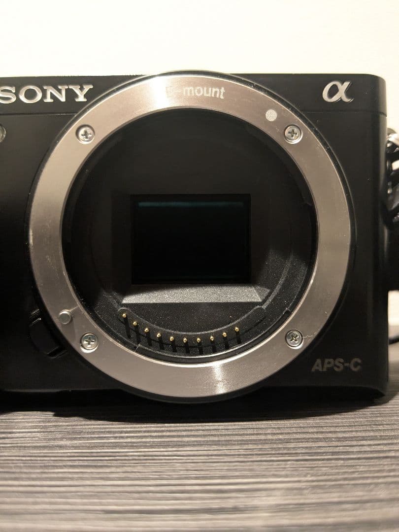 美品 SONY α6000 ILCE-6000 ミラーレス一眼 ボディ