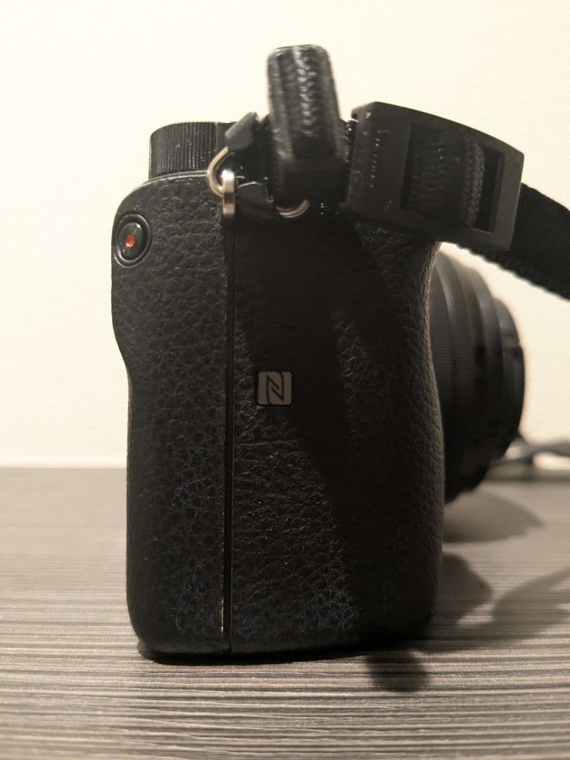 美品 SONY α6000 ILCE-6000 ミラーレス一眼 ボディ