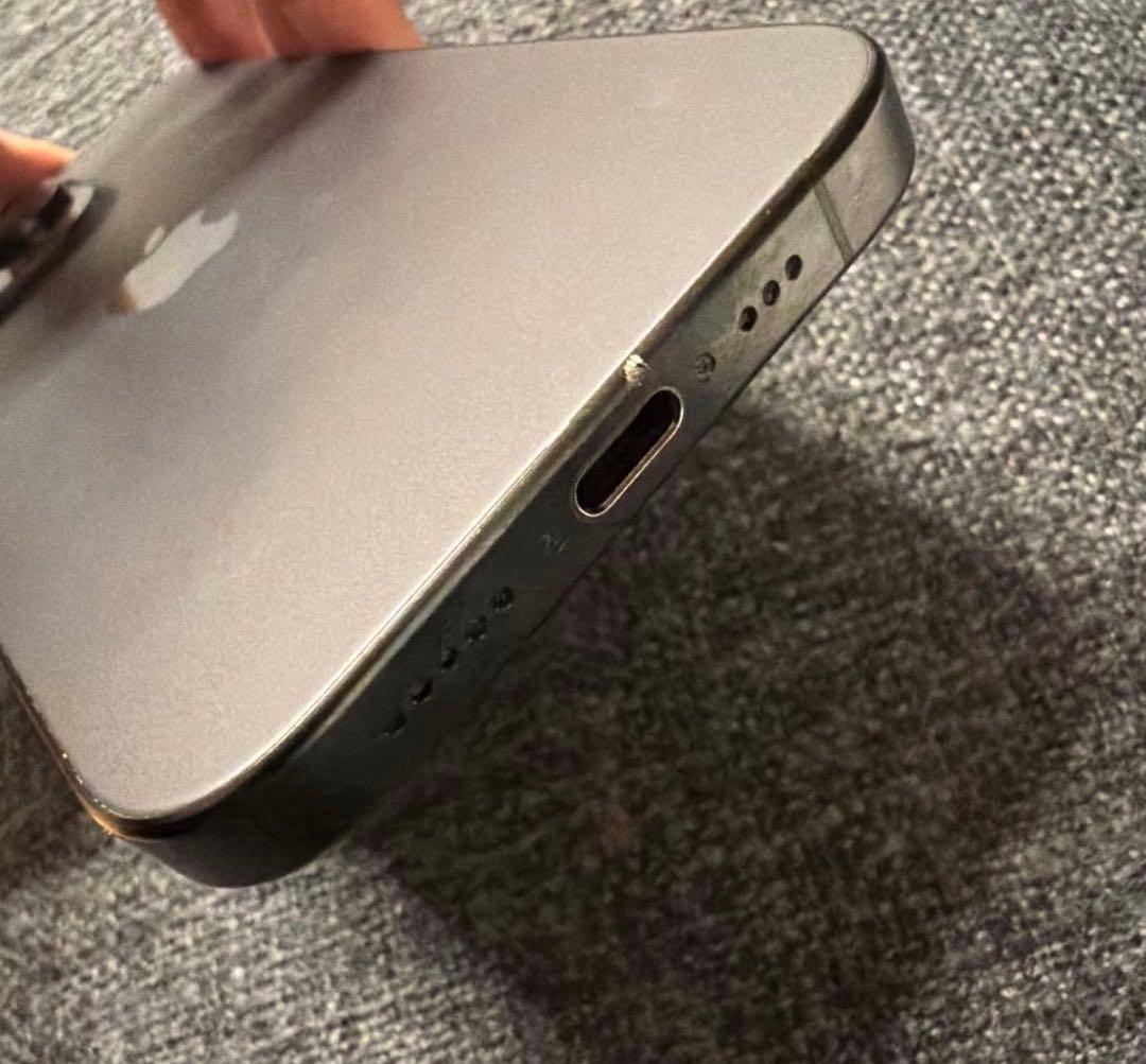 【極美品】iPhone15 Pro 128GB 本体