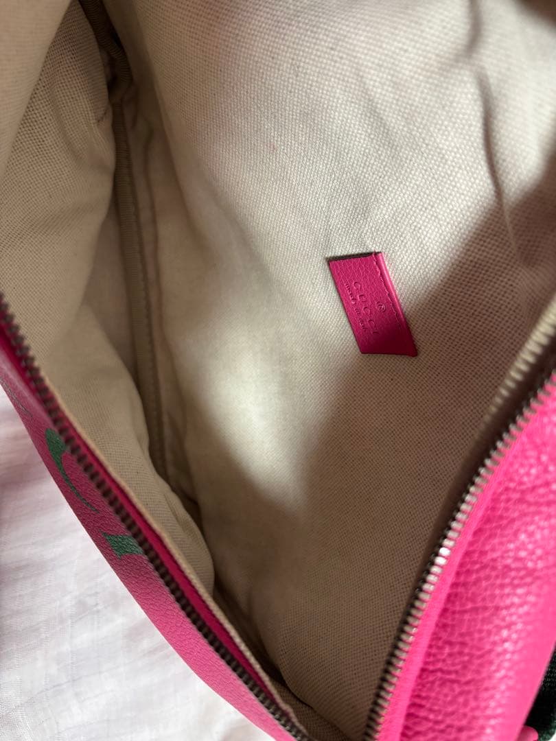 め*み様 GUCCI ボディバッグ ピンク グッチ