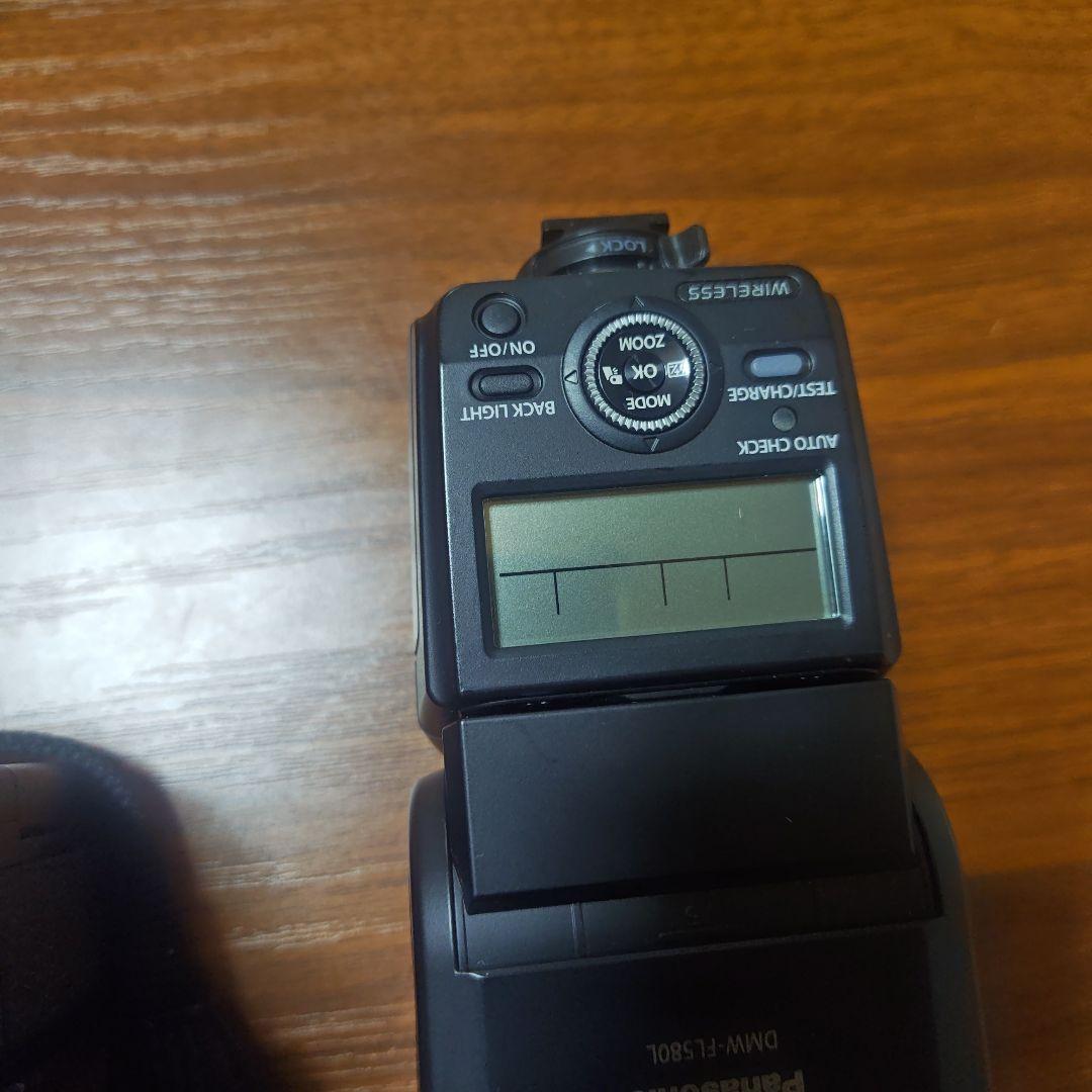 LUMIX LUMIXS5ⅱxと 28-200mmレンズ、純正ストロボ付き