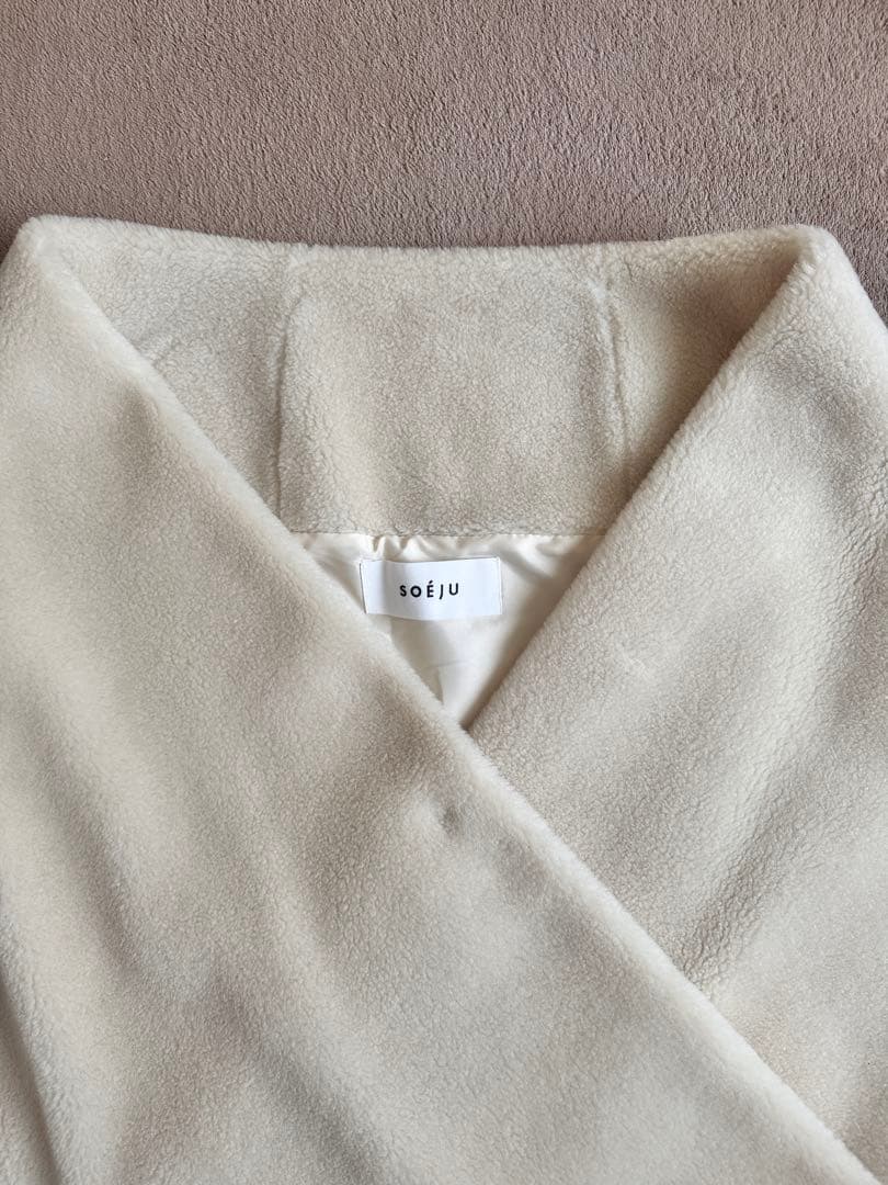 soejuソージュ　ウールボアケープ　新品未使用品