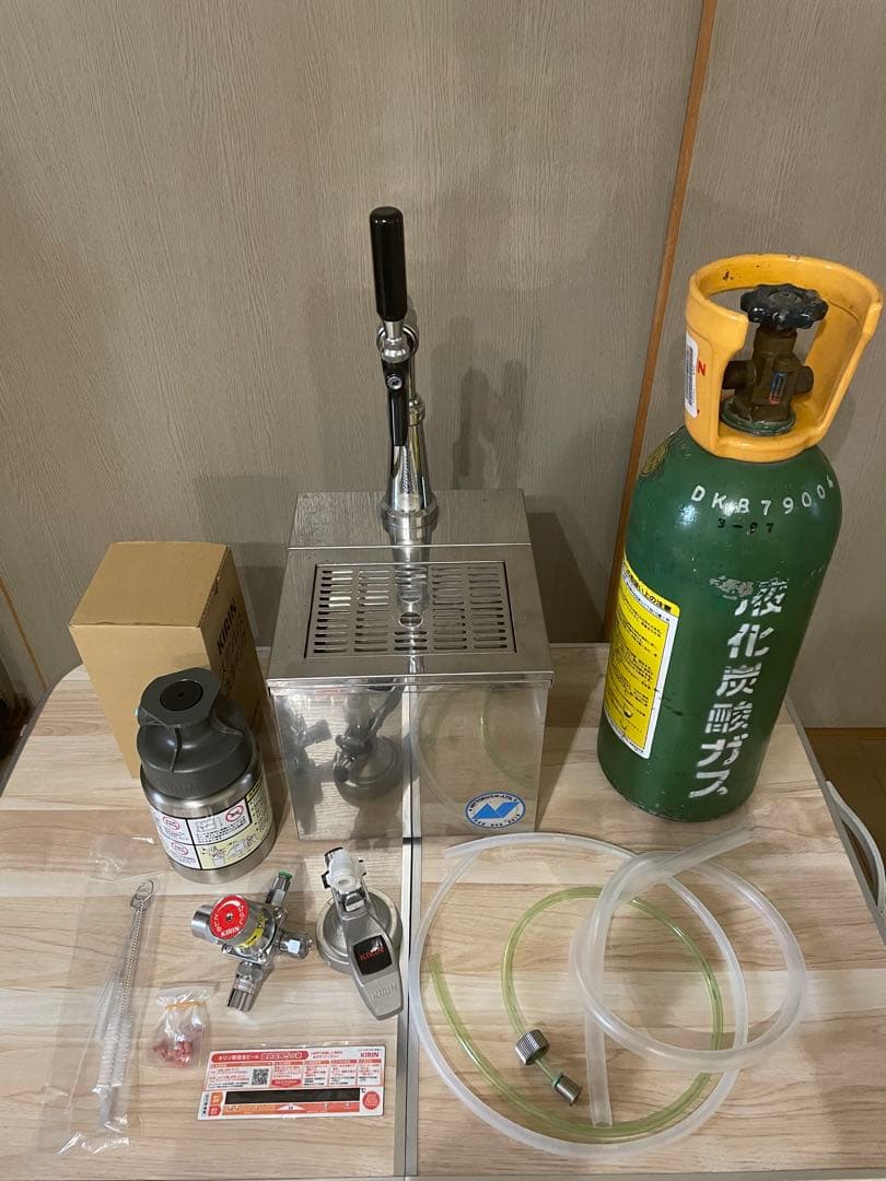 炭酸ガス5kg付‼️ 値引き交渉 可❗️ ビールサーバー氷冷式 タワー型