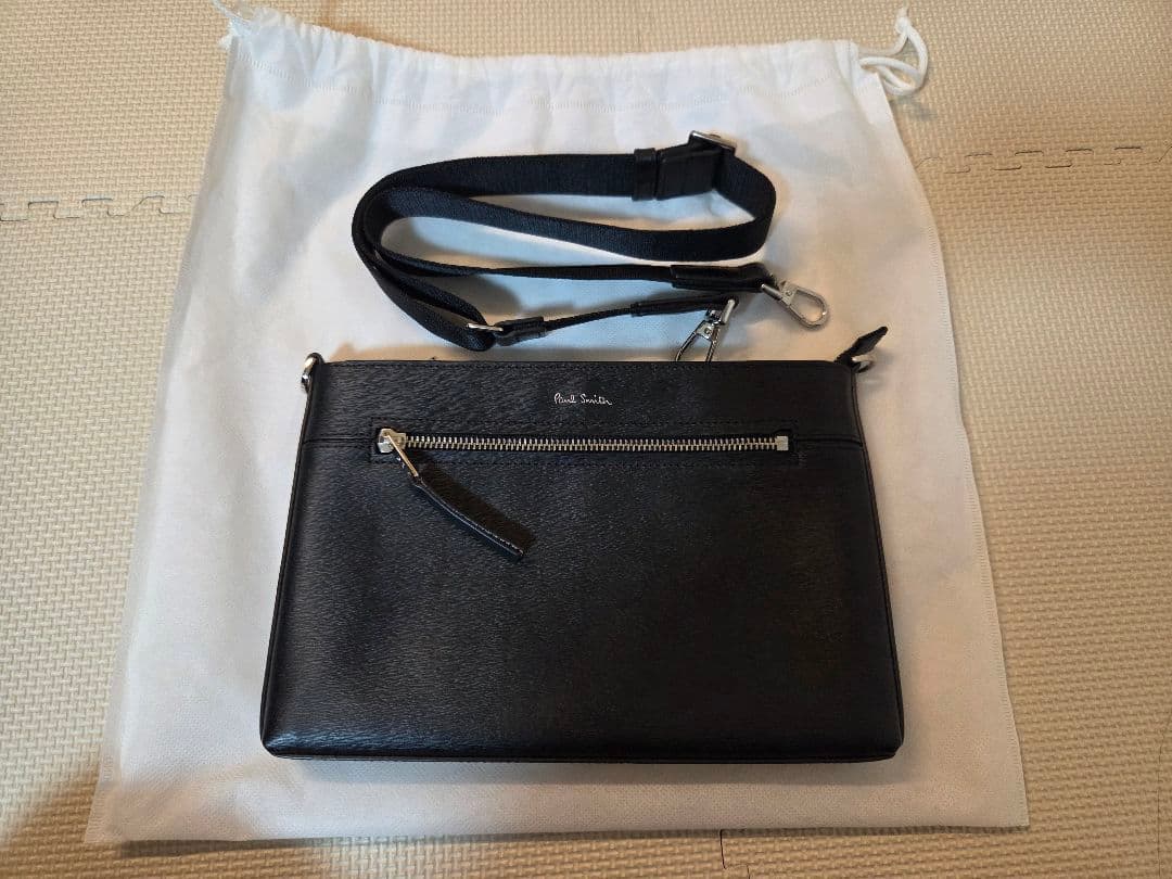 Paul Smith ブラックレザーショルダーバッグ