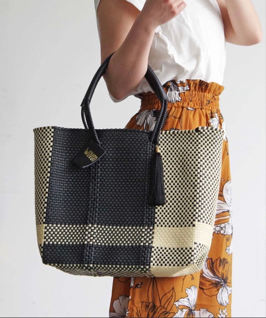 WOVEN 黒白チェック トートバッグ
