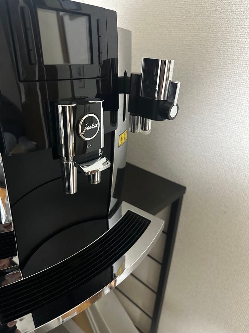 JURA コーヒーマシン E8