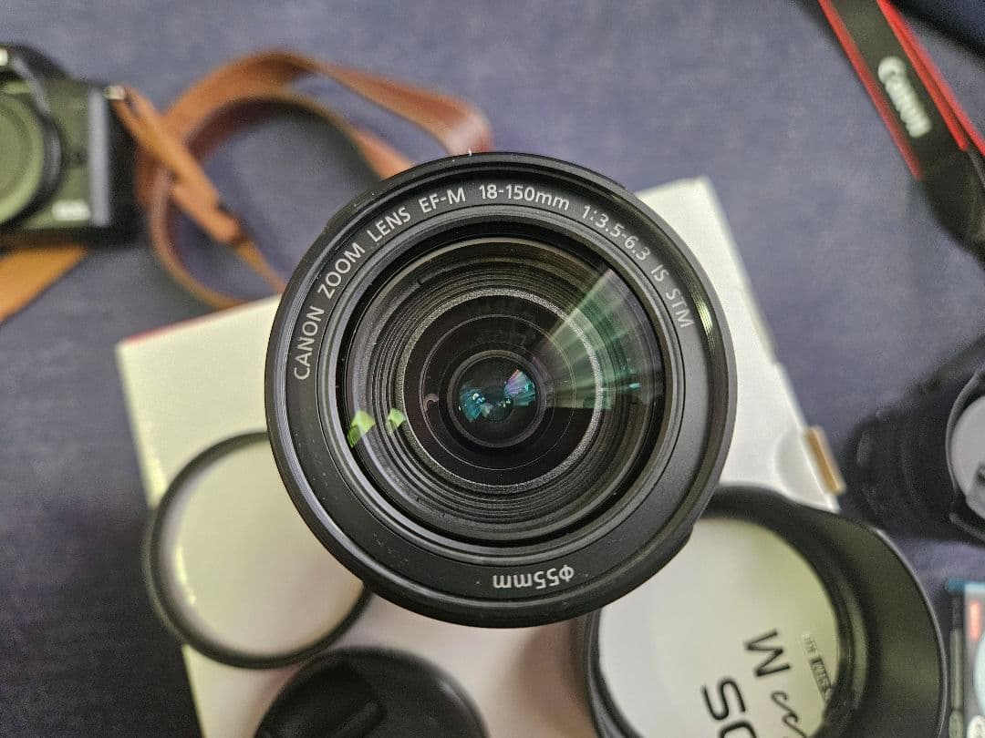 Canon EOS Kiss M EF-M18-150 レンズキット ブラック