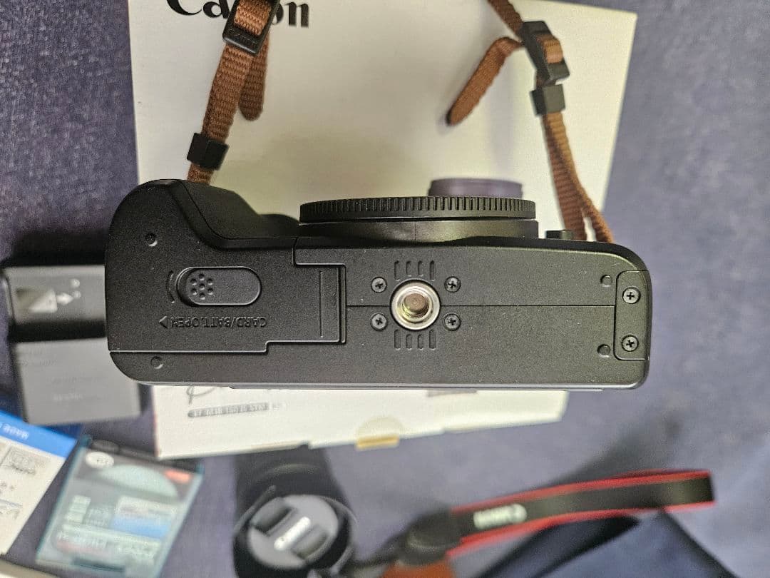 Canon EOS Kiss M EF-M18-150 レンズキット ブラック