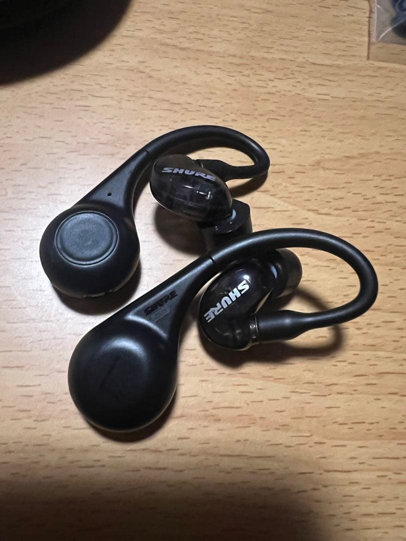 SHURE AONIC 215 ワイヤレスイヤホン TW2 中古 第2世代 黒