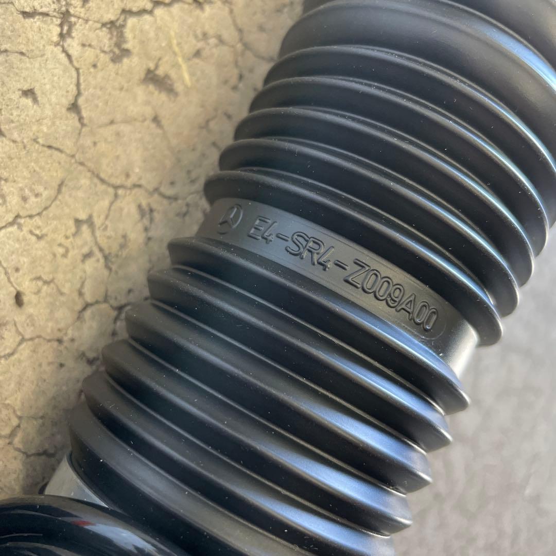 メルセデスベンツ　Eクラス　w211ワゴン　リアショックアブソーバー　未使用品