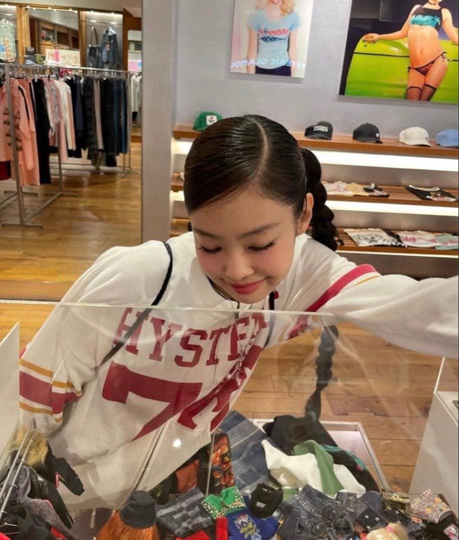 ヒステリックグラマースウェット ジェニー着用