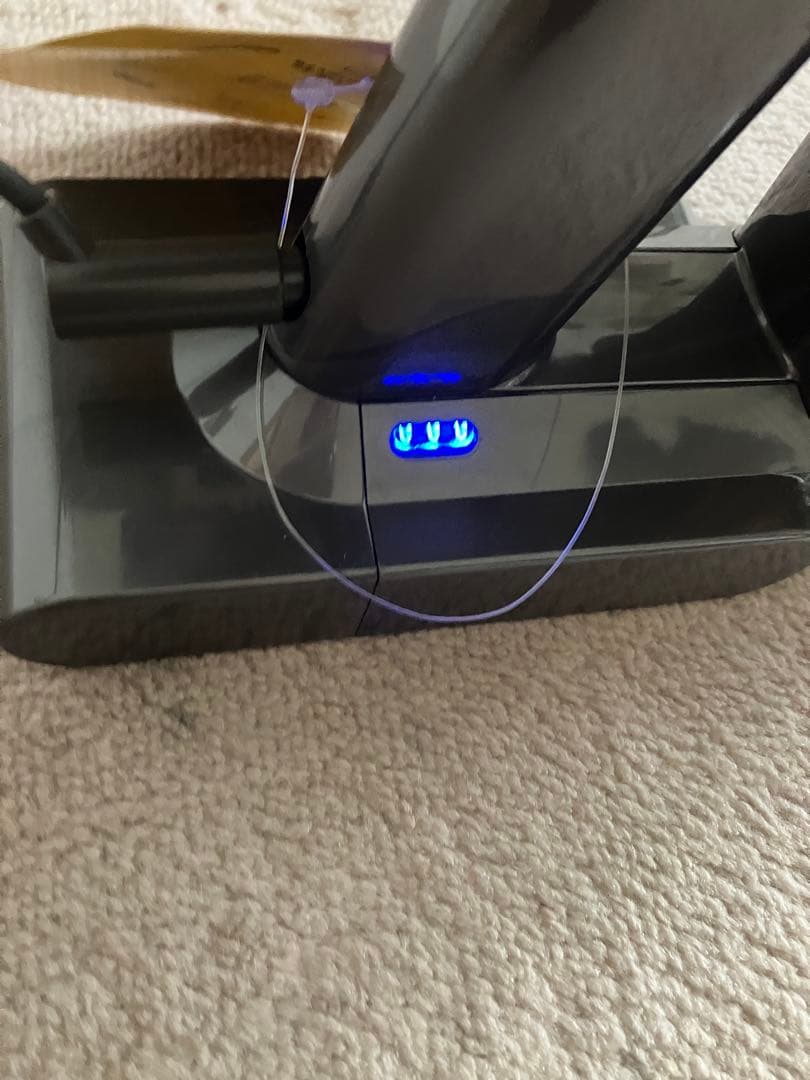 ハンディクリーナー ダイソン V8 Focus Clean 掃除機 シルバー