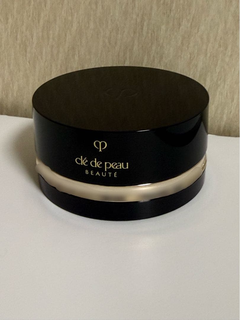 クレドポーボーテ プードルトランスパラントn 2ライトミディアム