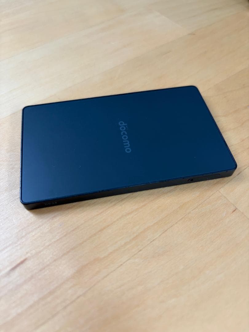 KY-01L NTT docomo 携帯電話本体