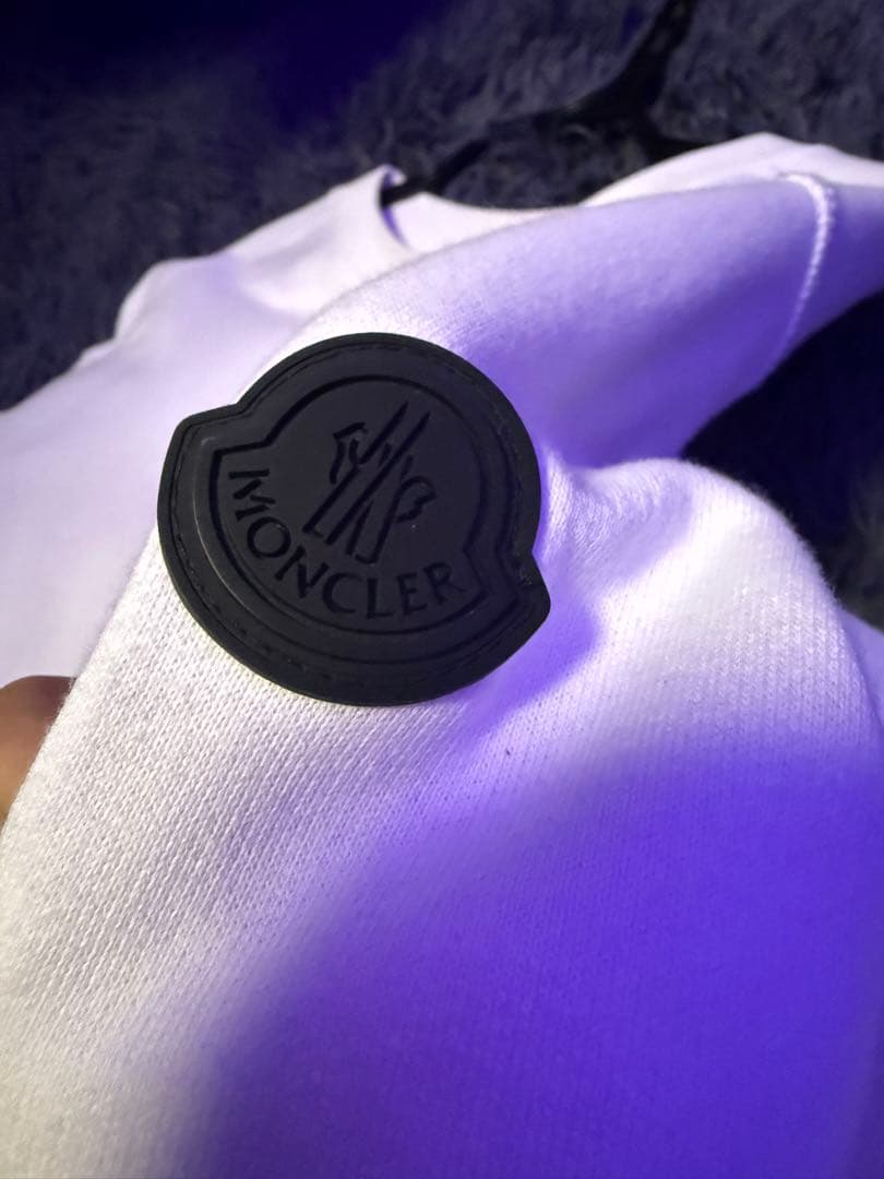 MONCLER ホワイト トレーナー