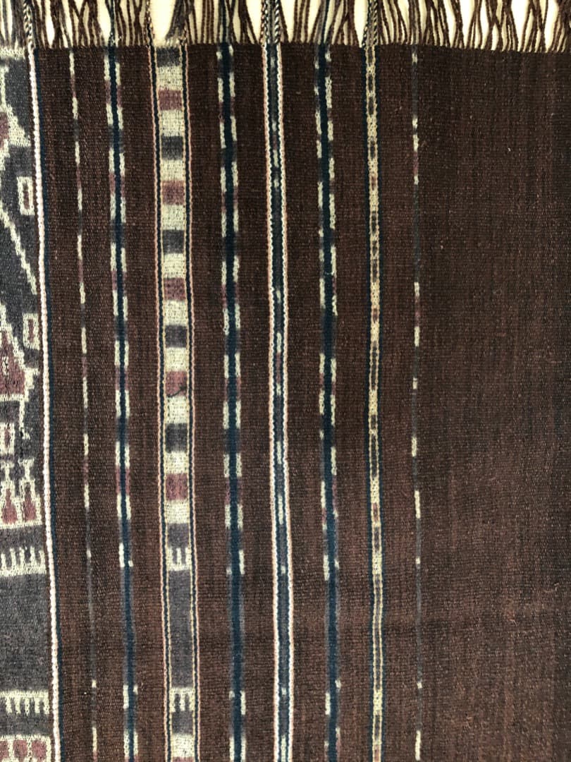 インドネシア　レンバタ島で25年位前に手織りされたイカット。