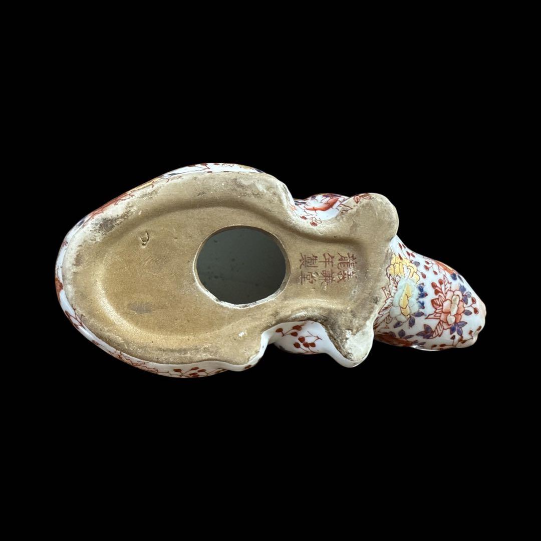 猫陶器色絵花文古玩 骨董置物 インテリア 陶器製 猫の置物 花模様