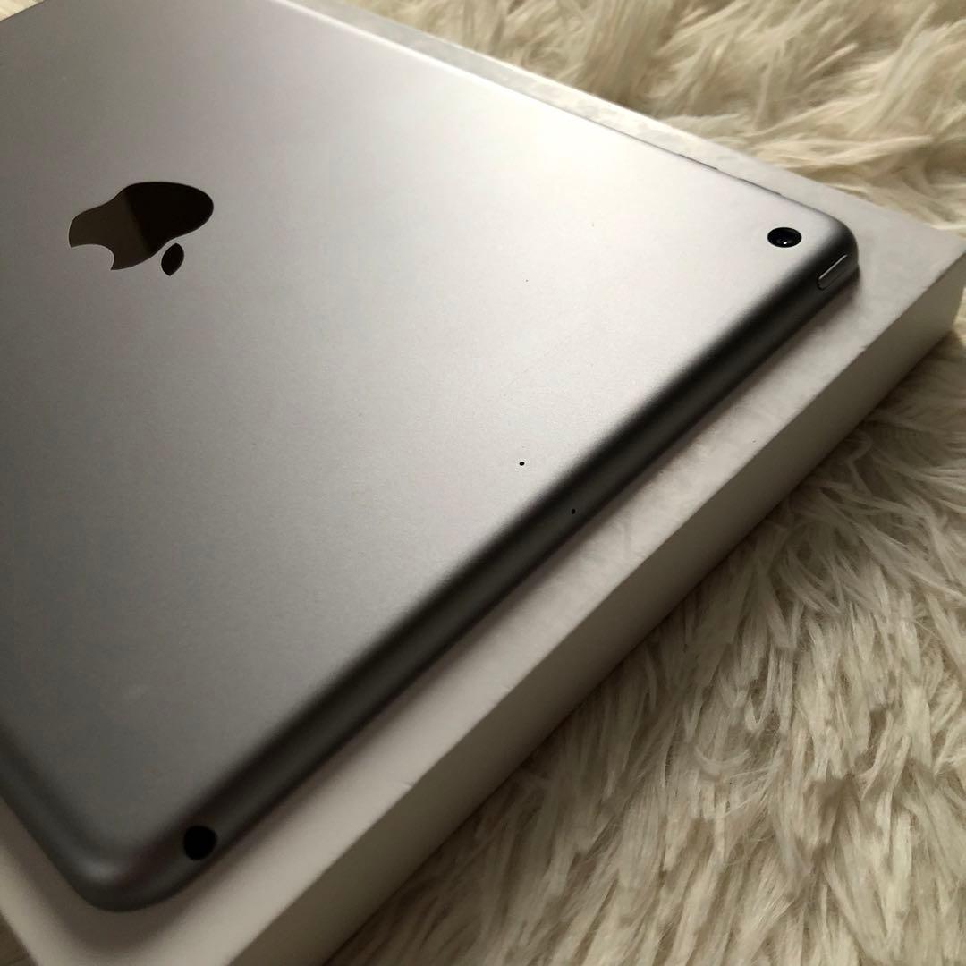 【完動品】iPad 第6世代 128GB 【すぐ発送】