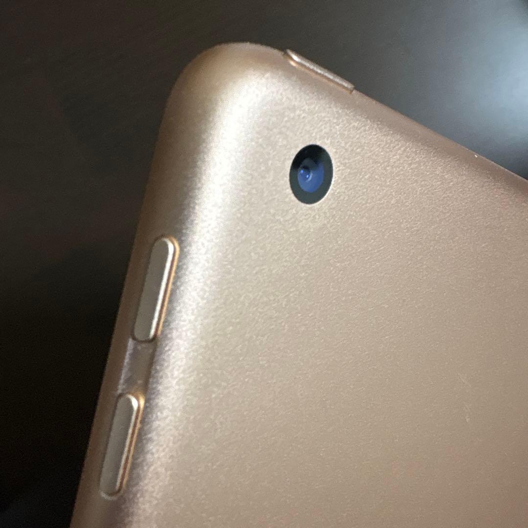 Apple iPad（32GB）ゴールド　本体