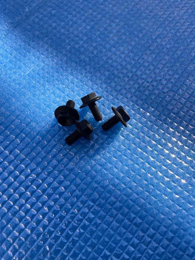 ヴォクシー80 純正リアスポイラー