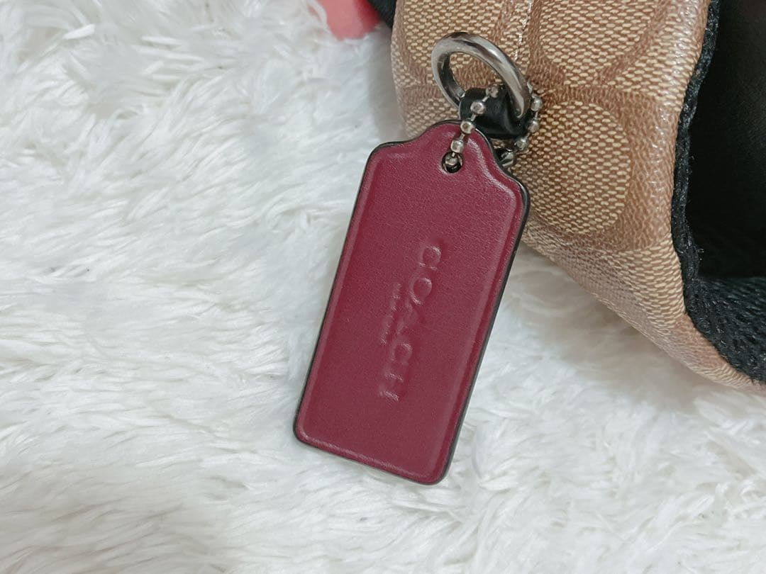 K*5様 コーチ リュック・バックパック ベージュ/黒/赤