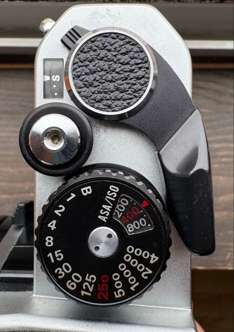 【美品】Nikon New FM2 Nikkor 50mm f/1.8付