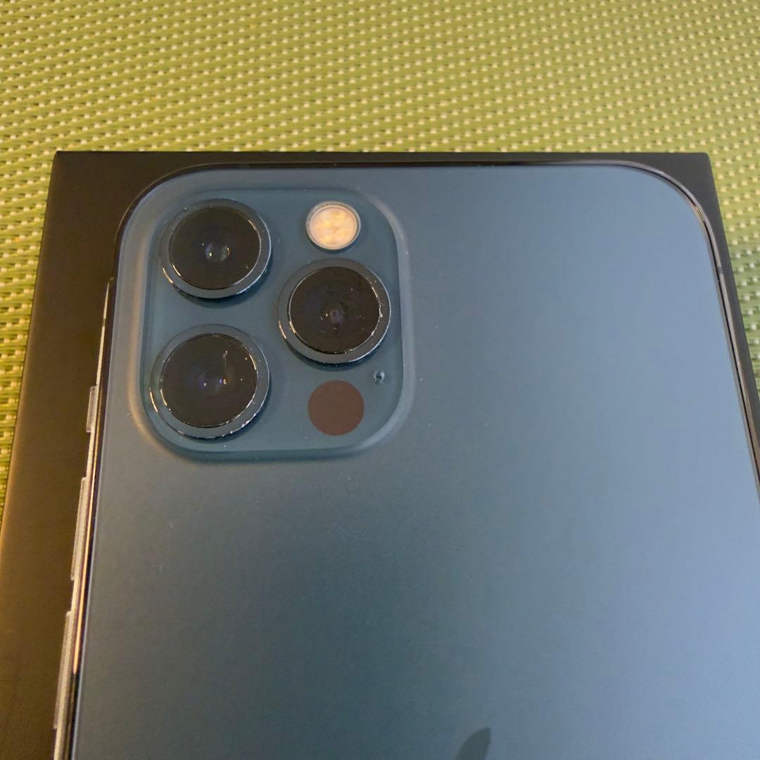 雪　Apple iPhone 12 Pro 128gb