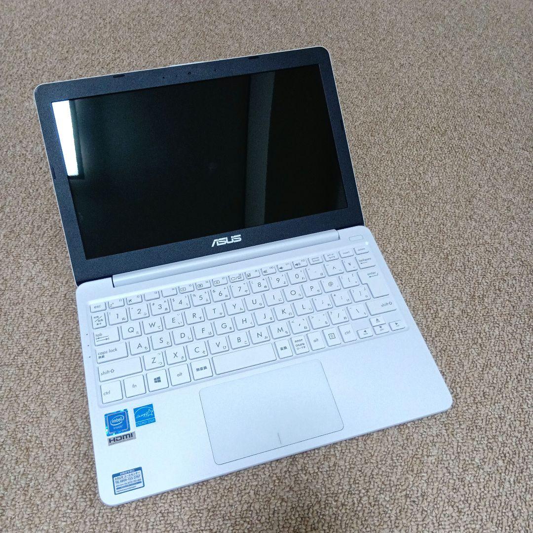 ASUS ノートPC E203MA-4000W2