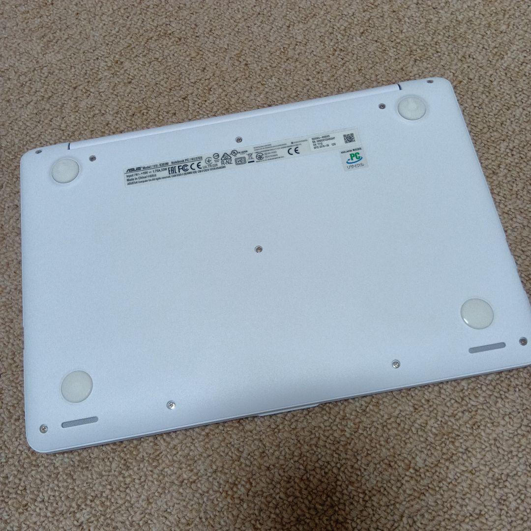 ASUS ノートPC E203MA-4000W2