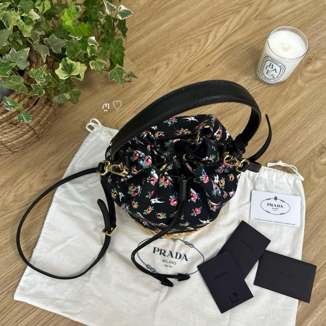 PRADAプラダ　プラージュバケットバッグ1BE04　ハンドショルダー　フラワー