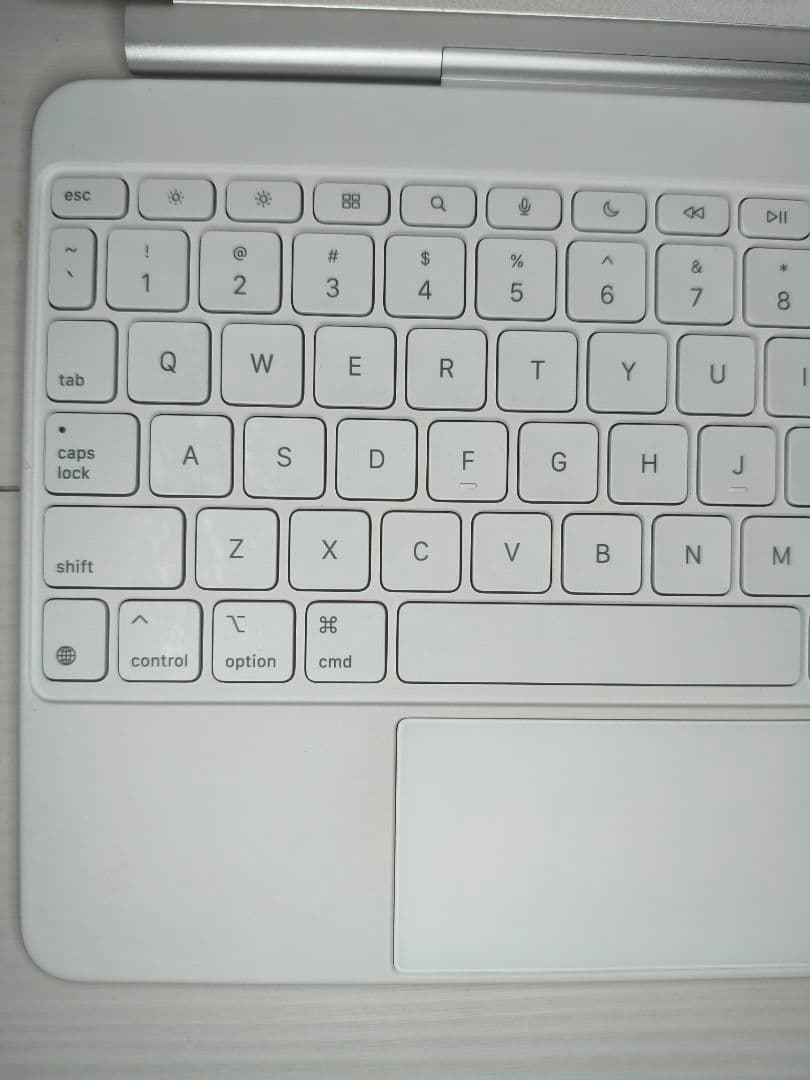 iPadケース　純正キーボード（A3339）