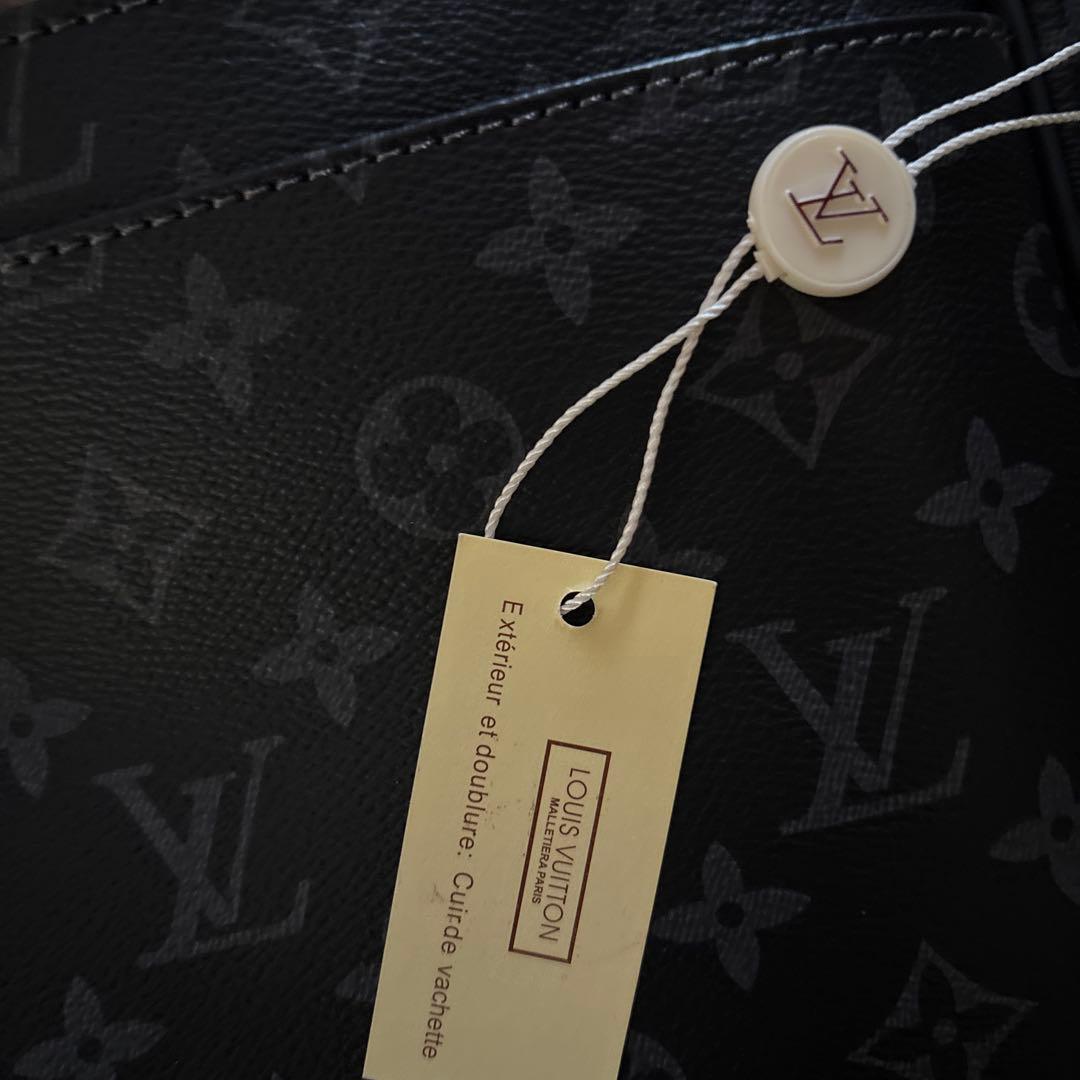 美品 ルイヴィトン ディストリクト PM NV2 ショルダーバッグ RFID