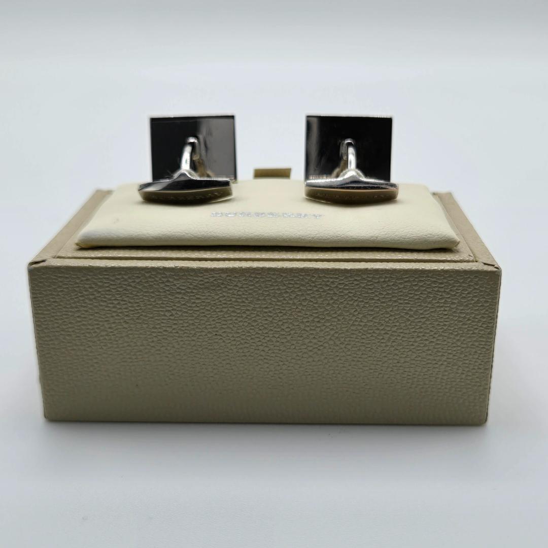 バーバリーのメンズカフスボタン（スターリングシルバー）